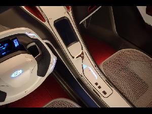 Ford-Reflex-Concept-Console